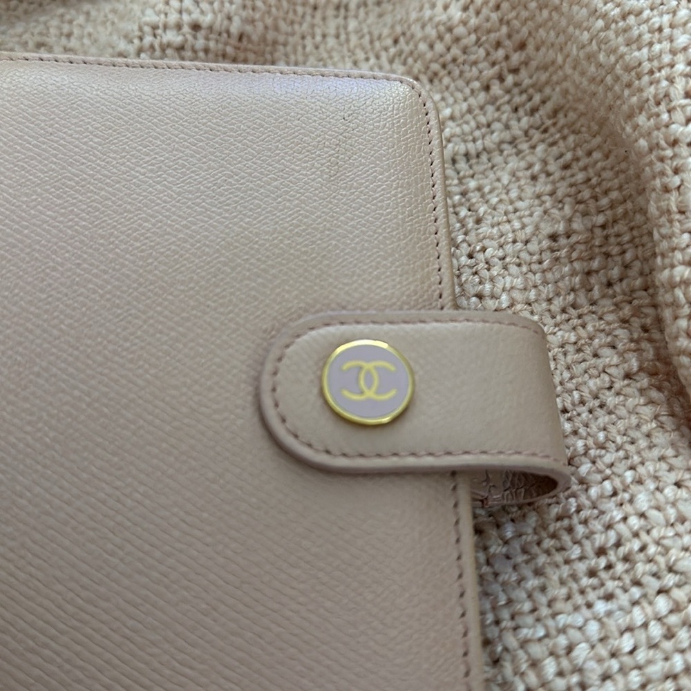 Chanel Agenda View 6